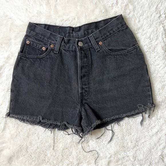 Vintage Levi’s High Rise Button Fly Faded Black Distressed Shorts made in USA - Picture 6 of 9